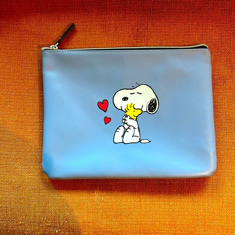 Leather peanuts bag